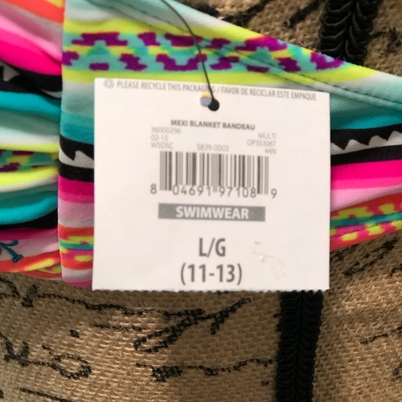 Brand new swim suit top - Picture 5 of 5